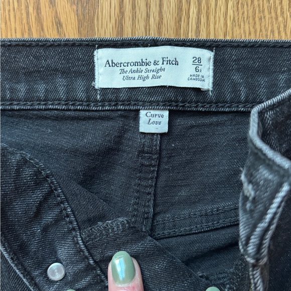 Abercrombie & Fitch The Ankle Straight ultra high rise - size 28 - Picture 3 of 4